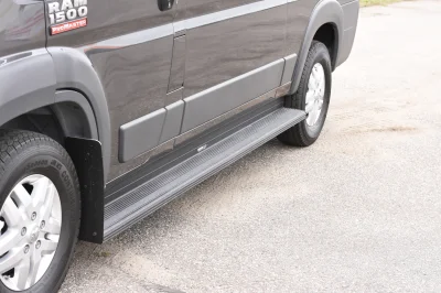 CRYSTAL METALLIC 136 LT - 2020 RAM PROMASTER SHUTTLE - Image 8 of 16