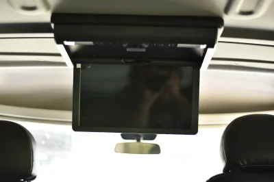 CRYSTAL METALLIC 136 2 - 2020 RAM PROMASTER SHUTTLE - Image 9 of 13