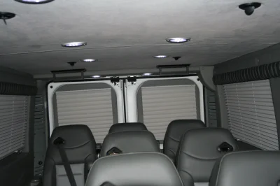 WHITE 136 LT - 2020 RAM PROMASTER SHUTTLE - Image 16 of 17