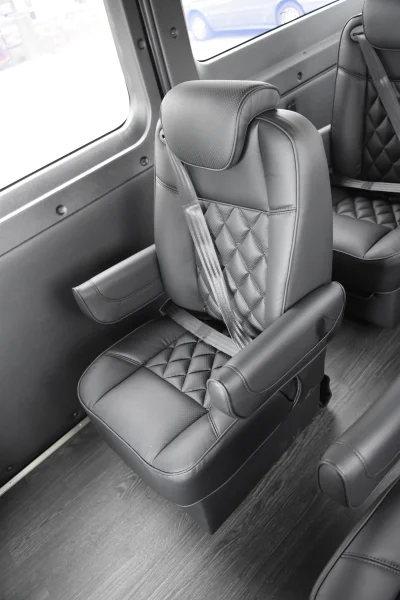 RAM PROMASTER SHUTTLE PRESIDENTIAL SEATING LUXURY CHAIRS 8 PASSENGER CONVERSION VAN HOTEL AIRPORT - 2020 RAM PROMASTER SHUTTLE - Image 18 of 30