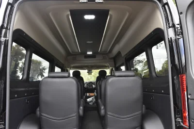 RAM PROMASTER SHUTTLE PRESIDENTIAL SEATING LUXURY CHAIRS 8 PASSENGER CONVERSION VAN HOTEL AIRPORT - 2020 RAM PROMASTER SHUTTLE - Image 5 of 30