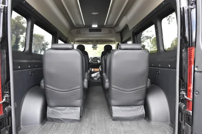 RAM PROMASTER SHUTTLE PRESIDENTIAL SEATING LUXURY CHAIRS 8 PASSENGER CONVERSION VAN HOTEL AIRPORT - 2020 RAM PROMASTER SHUTTLE - Image 6 of 30