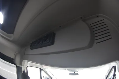RAM PROMASTER LUXURY SHUTTLE 8 PASSENGER VAN REMOVEABLE SEATING SIMPLE BUILD FAMILY TRAVEL - WALDOCH - 2020 RAM PROMASTER SHUTTLE - Image 14 of 19
