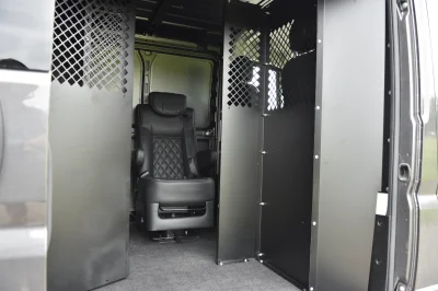 RAM PROMASTER CUSTOM PARTITION WALL WITH SINGLE SWIVEL SEAT IN VAN - 2020 RAM PROMASTER WORK - Image 13 of 17