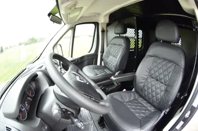 RAM PROMASTER CUSTOM PARTITION WALL WITH SINGLE SWIVEL SEAT IN VAN - 2020 RAM PROMASTER WORK - Image 15 of 17