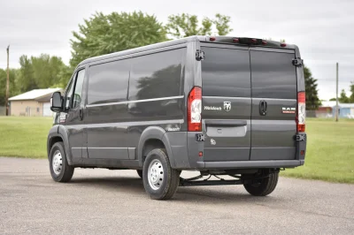 RAM PROMASTER CUSTOM PARTITION WALL WITH SINGLE SWIVEL SEAT IN VAN - 2020 RAM PROMASTER WORK - Image 4 of 17