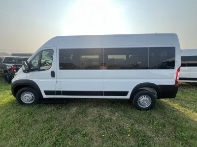2024 RAM PROMASTER - 10 PASSENGER SHUTTLE PACKAGE - BRIGHT WHITE (PW7) - GRAY SEATING - 2024 RAM PROMASTER SHUTTLE - Image 4 of 17