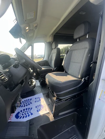 2024 RAM PROMASTER - 10 PASSENGER SHUTTLE PACKAGE - BRIGHT WHITE (PW7) - GRAY SEATING - 2024 RAM PROMASTER SHUTTLE - Image 6 of 17