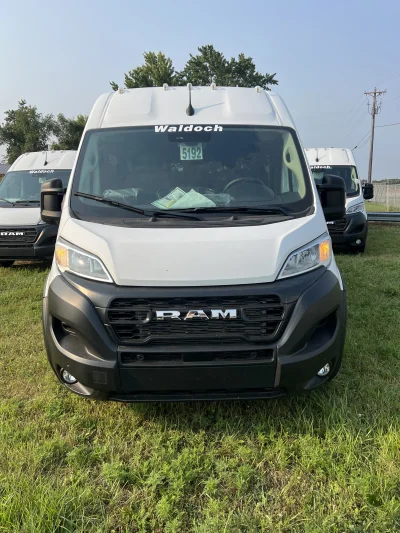 2024 RAM PROMASTER - 10 PASSENGER SHUTTLE PACKAGE - BRIGHT WHITE (PW7) - GRAY SEATING - 2024 RAM PROMASTER SHUTTLE - Image 2 of 17