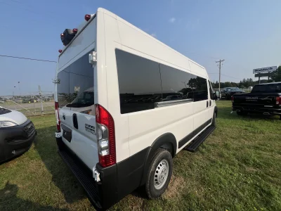 2024 RAM PROMASTER - 10 PASSENGER SHUTTLE PACKAGE - BRIGHT WHITE (PW7) - GRAY SEATING - 2024 RAM PROMASTER SHUTTLE - Image 15 of 17