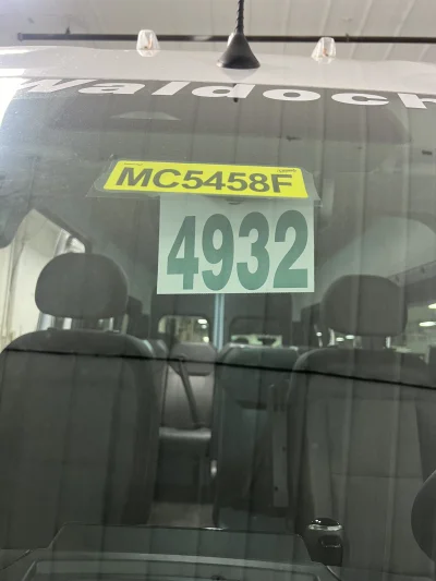2024 RAM PROMASTER 159'' 12 PASSENGER SHUTTLE PAKCAGE - BRIGHT WHITE (PW7) - GRAY SEATING - 2024 RAM PROMASTER SHUTTLE - Image 17 of 18