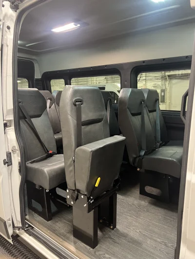 2024 RAM PROMASTER 159'' 12 PASSENGER SHUTTLE PAKCAGE - BRIGHT WHITE (PW7) - GRAY SEATING - 2024 RAM PROMASTER SHUTTLE - Image 8 of 18