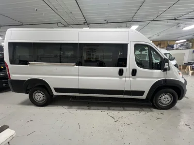 2024 RAM PROMASTER 159'' 12 PASSENGER SHUTTLE PAKCAGE - BRIGHT WHITE (PW7) - GRAY SEATING - 2024 RAM PROMASTER SHUTTLE - Image 10 of 18