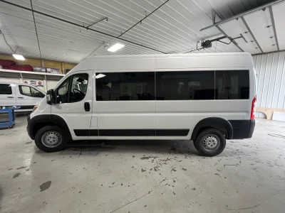 2024 RAM PROMASTER 12 PASSENGER SHUTTLE PACKAGE - BRIGHT WHITE (PW7) - GRAY SEATING - 2024 RAM PROMASTER SHUTTLE - Image 16 of 18