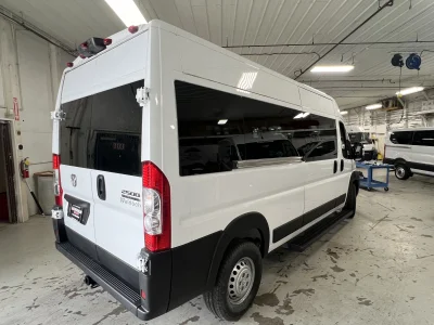 2024 RAM PROMASTER 12 PASSENGER SHUTTLE PACKAGE - BRIGHT WHITE (PW7) - GRAY SEATING - 2024 RAM PROMASTER SHUTTLE - Image 13 of 18