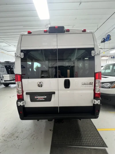 2024 RAM PROMASTER  159''  - 12 PASSENGER SHUTTLE PACKAGE - BRIGHT WHITE (PW7) - GRAY SEATING - 2024 RAM PROMASTER SHUTTLE - Image 14 of 18