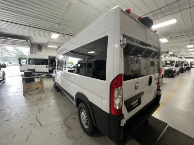 2024 RAM PROMASTER  159''  - 12 PASSENGER SHUTTLE PACKAGE - BRIGHT WHITE (PW7) - GRAY SEATING - 2024 RAM PROMASTER SHUTTLE - Image 15 of 18