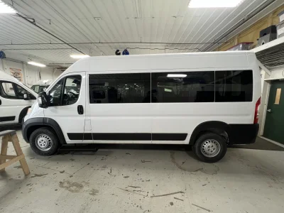 2024 RAM PROMASTER  159''  - 12 PASSENGER SHUTTLE PACKAGE - BRIGHT WHITE (PW7) - GRAY SEATING - 2024 RAM PROMASTER SHUTTLE - Image 16 of 18