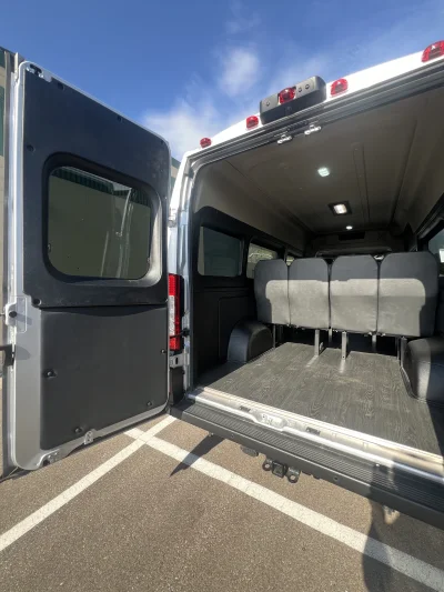 2024 RAM PROMAASTER 3500 - 12 PASSENGER SHUTTLE PACKAGE - BILLET SILVER METALLIC (PSC) - GRAY SEATING - 2024 RAM PROMASTER SHUTTLE - Image 10 of 18