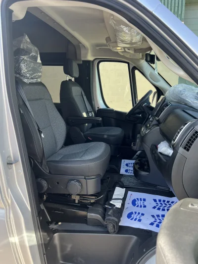 2024 RAM PROMAASTER 3500 - 12 PASSENGER SHUTTLE PACKAGE - BILLET SILVER METALLIC (PSC) - GRAY SEATING - 2024 RAM PROMASTER SHUTTLE - Image 5 of 18