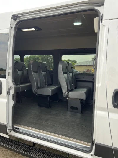 2024 RAM PROMASTER 2500 - SHUTTLE PACKAGE - BRIGHT WHITE (PW7) - GRAY SEATING - 2024 RAM PROMASTER SHUTTLE - Image 11 of 21