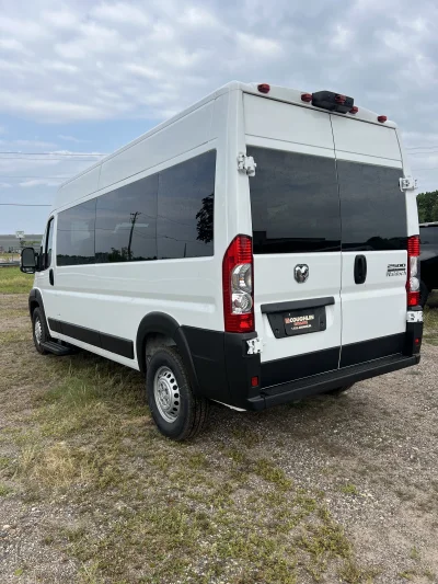2024 RAM PROMASTER 2500 - SHUTTLE PACKAGE - BRIGHT WHITE (PW7) - GRAY SEATING - 2024 RAM PROMASTER SHUTTLE - Image 19 of 21