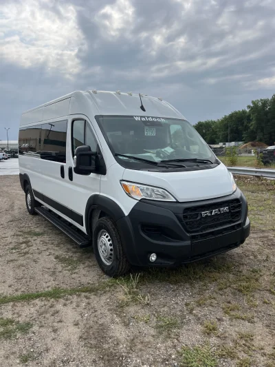 2024 RAM PROMASTER 2500 - SHUTTLE PACKAGE - BRIGHT WHITE (PW7) - GRAY SEATING - 2024 RAM PROMASTER SHUTTLE - Image 3 of 21
