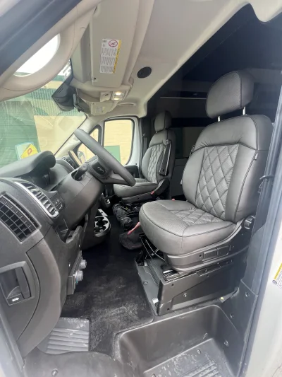 2025 RAM PROMASTER - 9 PASSENGER ASCENT GALAXY PACKAGE - BRIGHT WHITE - PEWTER AND BLACK SEATING - 2025 RAM PROMASTER GALAXY - Image 5 of 18