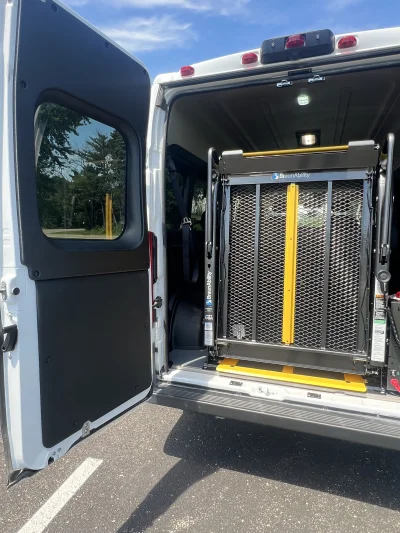 2025 RAM PROAMASTER 2500 - MOBILITY PACKAGE - BRIGHT WHITE (PW7) - GRAY SEATING - 2025 RAM PROMASTER MOBILITY - Image 11 of 18