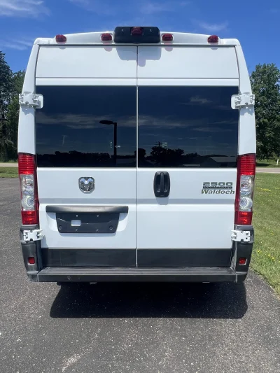 2025 RAM PROAMASTER 2500 - MOBILITY PACKAGE - BRIGHT WHITE (PW7) - GRAY SEATING - 2025 RAM PROMASTER MOBILITY - Image 14 of 18