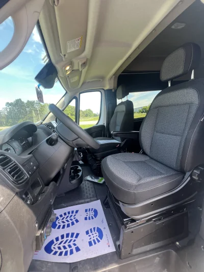 2025 RAM PROAMASTER 2500 - MOBILITY PACKAGE - BRIGHT WHITE (PW7) - GRAY SEATING - 2025 RAM PROMASTER MOBILITY - Image 7 of 18