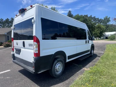2025 RAM PROAMASTER 2500 - MOBILITY PACKAGE - BRIGHT WHITE (PW7) - GRAY SEATING - 2025 RAM PROMASTER MOBILITY - Image 13 of 18