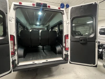 2025 RAM PROMASTER - 10 PASSENGER SHUTTLE - BRIGHT WHITE - GRAY SEATING - 2025 RAM PROMASTER SHUTTLE - Image 9 of 18