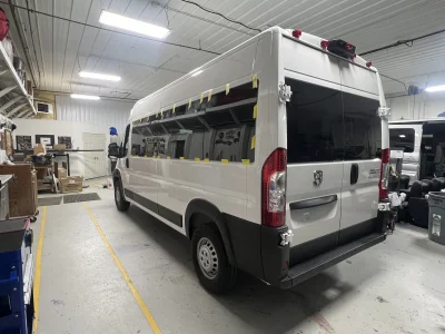 2025 RAM PROMASTER - 10 PASSENGER SHUTTLE - BRIGHT WHITE - GRAY SEATING - 2025 RAM PROMASTER SHUTTLE - Image 14 of 18