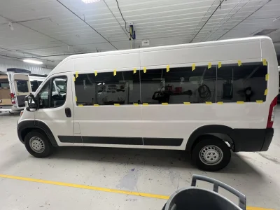 2025 RAM PROMASTER - 10 PASSENGER SHUTTLE - BRIGHT WHITE - GRAY SEATING - 2025 RAM PROMASTER SHUTTLE - Image 15 of 18