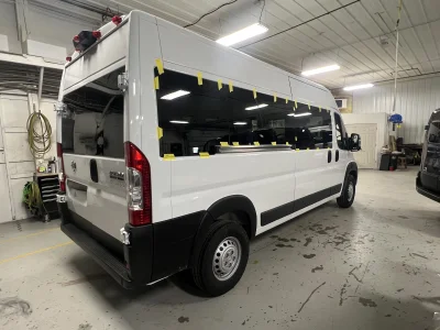 2025 RAM PROMASTER - 10 PASSENGER SHUTTLE - BRIGHT WHITE - GRAY SEATING - 2025 RAM PROMASTER SHUTTLE - Image 12 of 18