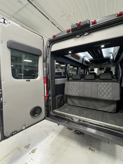 2026 RAM PROMASTER 3500 - GALAXY PACKAGE - GRANITE CRYSTAL METALLIC (PAU) - ABERDEEN SEATING - 2026 RAM PROMASTER GALAXY LUXURY - Image 8 of 16