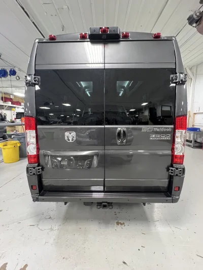 2026 RAM PROMASTER 3500 - GALAXY PACKAGE - GRANITE CRYSTAL METALLIC (PAU) - ABERDEEN SEATING - 2026 RAM PROMASTER GALAXY LUXURY - Image 12 of 16