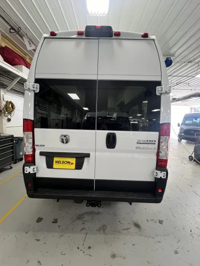 2026 RAM PROMASTER - 10 PASSENGER MOBILITY - BRIGHT WHITE - GRAY SEATING - 2026 RAM PROMASTER MOBILITY - Image 14 of 18