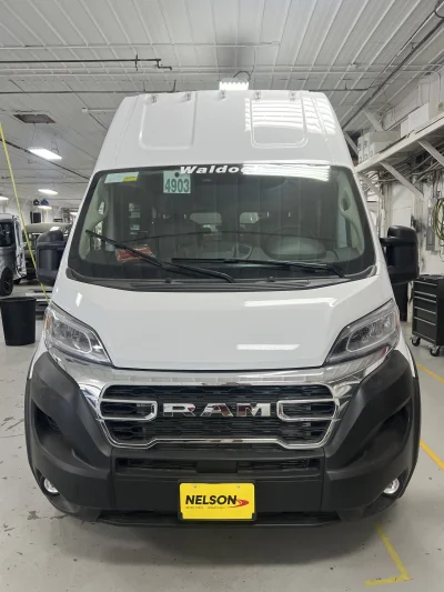 2026 RAM PROMASTER - 10 PASSENGER MOBILITY - BRIGHT WHITE - GRAY SEATING - 2026 RAM PROMASTER MOBILITY - Image 2 of 18