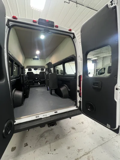 2026 RAM PROMASTER - 10 PASSENGER MOBILITY - BRIGHT WHITE - GRAY SEATING - 2026 RAM PROMASTER MOBILITY - Image 11 of 18