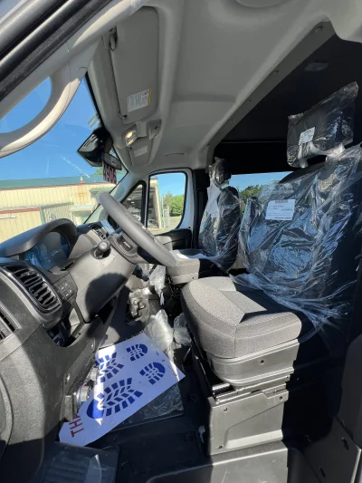 2026 RAM PROMASTER 2500 - MOBILITY PACKAGE - BRIGHT WHITE (PW7) - GRAY SEATING - 2026 RAM PROMASTER MOBILITY - Image 5 of 16