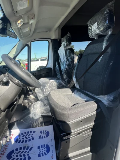 2026 RAM PROMASTER 2500 - MOBILITY PACKAGE - BRIGHT WHITE (PW7) GREY SEATING - 2026 RAM PROMASTER MOBILITY - Image 4 of 11
