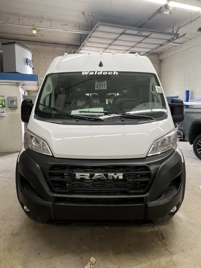 2026 RAM PROMASTER 2500 - MOBILITY PACKAGE - BRIGHT WHITE (PW7) GREY SEATING - 2026 RAM PROMASTER MOBILITY - Image 2 of 16