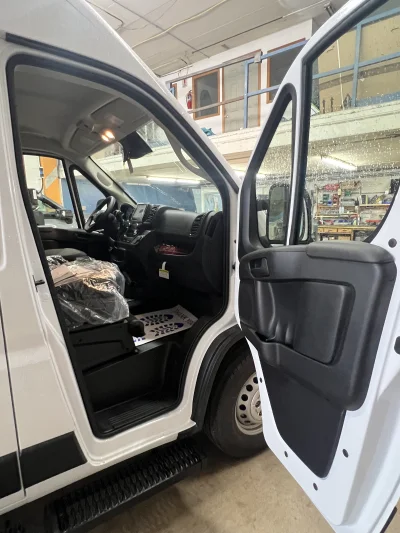 2026 RAM PROMASTER 2500 - MOBILITY PACKAGE - BRIGHT WHITE (PW7) GREY SEATING - 2026 RAM PROMASTER MOBILITY - Image 5 of 16