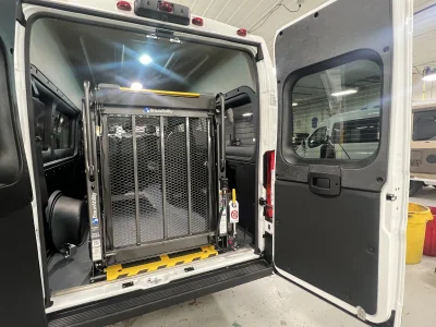2026 RAM PROMASTER - 8 PASSENGER MOBILITY - BRIGHT WHITE - GRAY SEATING - 2026 RAM PROMASTER MOBILITY - Image 11 of 18