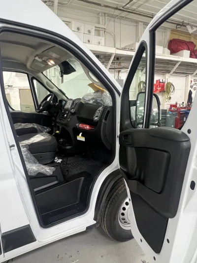 2026 RAM PROMASTER - 8 PASSENGER MOBILITY - BRIGHT WHITE - GRAY SEATING - 2026 RAM PROMASTER MOBILITY - Image 6 of 18