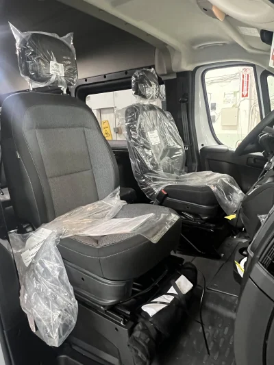 2026 RAM PROMASTER - 8 PASSENGER MOBILITY - BRIGHT WHITE - GRAY SEATING - 2026 RAM PROMASTER MOBILITY - Image 7 of 18
