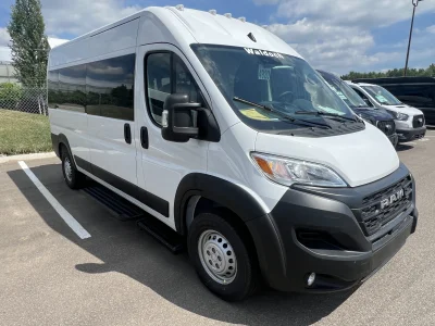 2026 RAM PROMASTER 2500 - MOBILTY PACKAGE - BRIGHT WHITE (PW7) GRAY SEATING - 2026 RAM PROMASTER MOBILITY - Image 3 of 18