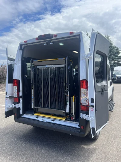 2026 RAM PROMASTER 2500 - MOBILITY PACKAGE - BRIGHT WHITE (PW7) - GREY SEATING - 2026 RAM PROMASTER MOBILITY - Image 11 of 19